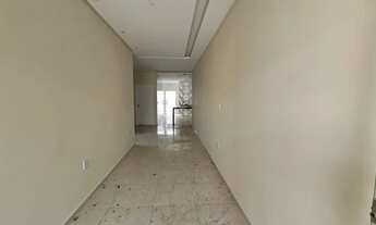 Imagem 3: Casa à venda com três quartos em avenida principal do bairro Jatobá em Petrolina