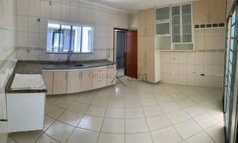 Imagem 6: Oportunidade - Casa Sobrado - Jardim América - Jacareí - 4 Dormitórios - 287m²