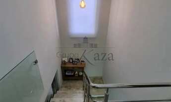 Imagem 5: Oportunidade - Casa Sobrado - Jacareí - Loteamento Villa Branca - 3 Dormitórios - 173m²