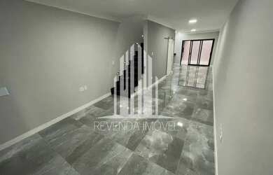 Imagem 4: Imóvel Exclusivo na Vila Carrão: Casa à Venda com 3 Quartos, 3 Suítes e 2 Vagas de Garagem