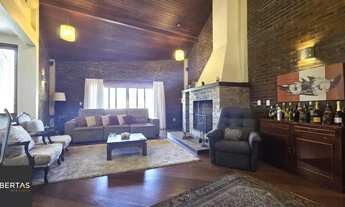 Imagem 4: Belíssima residência com 4 dormitórios, 2 suítes com closet e vista deslumbrante