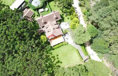 Imagem 7: Casa de condomínio em Av Véu da Noiva - Jardim do Embaixador - Campos do Jordão/SP