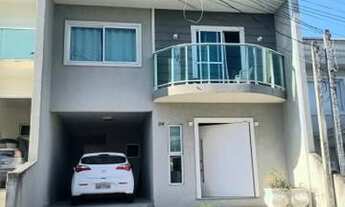 Imagem: Sobrado em Condomínio para Venda em Curitiba