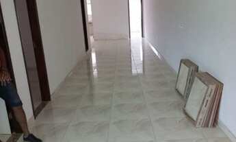 Imagem: Casa nova na AABB! Excelente acabamento!