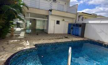 Imagem 6: CASA PARA LOCAÇÃO NO CONDOMÍNIO ARUÃ COM 3 SUITES, AMPLAS SALAS, E PISCINA