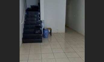 Imagem 2: Casa de Condominio à venda no Villa Borghese I com 2 quartos por R$ 220.000,00