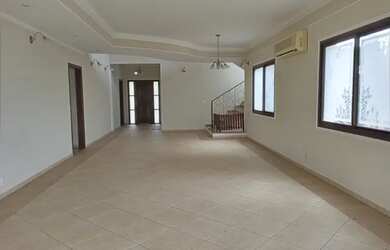 Imagem 2: Casa de condomínio sobrado para aluguel tem 262 metros quadrados com 3 quartos