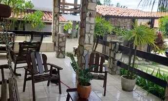 Imagem 3: Casa de condomínio para aluguel possui 300 metros quadrados com 6 quartos