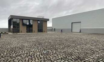 Imagem 7: Galpao com área de 2500 metros com 1050 m de área construída . Excelente infra estrutura