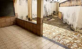 Imagem 4: ALUGA -SE CASA DE FUNDOS