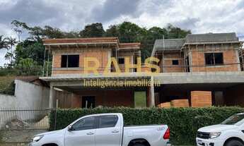 Imagem: Sobrado Geminado no Bairro GLÓRIA