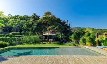 Imagem 2: Impressionante Mansão frente mar da Ferradurinha