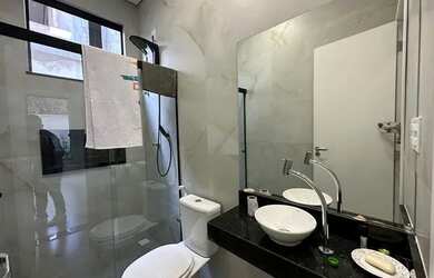 Imagem 3: Oportunidade! Casa duplex com 3 suítes no bairro ponta negra.Agende sua visita ainda hoje!