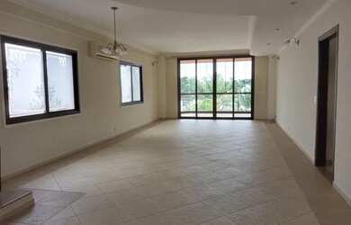 Imagem 3: Casa de condomínio sobrado para aluguel tem 262 metros quadrados com 3 quartos