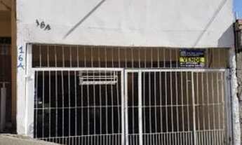 Imagem: Três casas com garagem para três carros