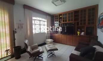 Imagem 6: Casa para aluguel, 4 quartos, 1 suíte, 4 vagas, Vigilato Pereira - Uberlândia/MG
