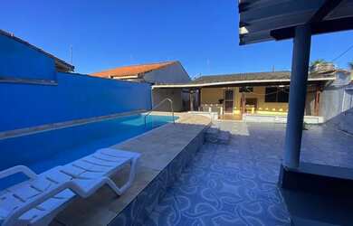 Imagem: Casa na praia com piscina