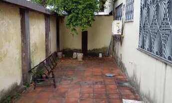 Imagem 3: JÓQUEI CLUB - CASA - RUA GUSTAVO CORREIA LIMA Nº 37, Aprox. 130m², Varanda, Sala, 03 Dormi