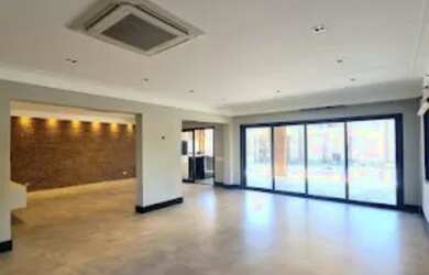 Imagem 7: Casa de condomínio para aluguel tem 500 metros quadrados com 4 quartos