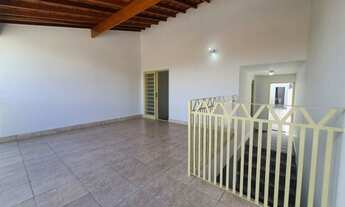 Imagem 2: Sobrado para locação com 200 metros quadrados com 2 quartos em Parque Santo Antônio - Jaca