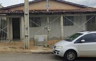 Imagem 2: Casa 3 quartos + barracão independente, de esquina, no setor Tremendão