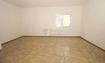 Imagem 3: Apartamento na Theodoro Müller, Fragata - Amplo, Iluminado e em Localização Privilegiada