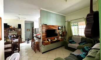 Imagem 3: Bela casa de praia com três quartos, sendo duas suítes