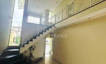 Imagem 3: Sobrado com 4 dormitórios para alugar, 300 m² - Campos Do Conde - Tremembé/SP