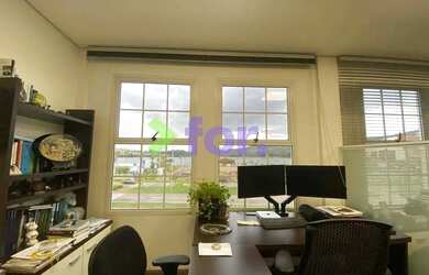 Imagem 10: 3 salas integradas à venda com vista para a Lagoa dos ingleses no Centro Comercial - Alpha