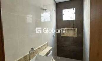 Imagem 4: Casa à venda em Montes Claros (Loteamento Novo Primavera) - 3 quartos, 60m² de área intern