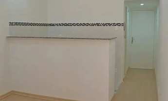 Imagem 6: Lindo Quarto e Sala, totalmente reformado há pouco tempo, moderno, claro e arejado