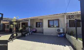 Imagem 2: Ótima casa de dormitórios com piscina na Hípica