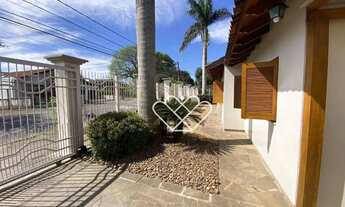 Imagem 4: Elegância e Conforto: Casa com Piscina e Churrasqueira no Centro de Gravataí!