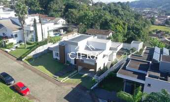 Imagem 2: Casa de Alvenaria - Venda - 03 dormitórios - 272m2 - Mobiliada - Alto Padrão - Piscina - R