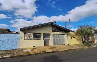Imagem: CASA REFORMADA À VENDA - PQ. JULIO NÓBREGA
