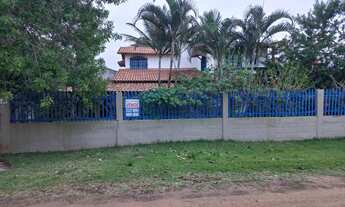 Imagem: Casa com 300 m2 área construída em 2 lotes