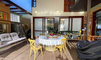 Imagem 3: Casa de condomínio sobrado para venda possui 331 metros quadrados com 4 quartos