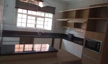 Imagem 2: Raridade no Bq dos Eucaliptos, sobrado 3 dorms, suíte, portão automático!