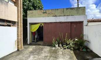 Imagem 6: Casa de condomínio para venda possui 450 metros quadrados com 4 quartos