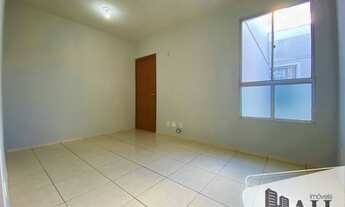 Imagem 2: Apartamento à Venda no Condomínio Rio Nieva com 2 Quartos por R$ 145.000