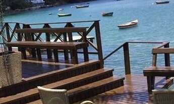 Imagem: A L U G U E L de I N V E R N O Araçá