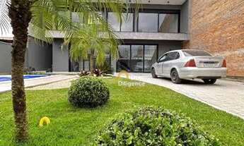 Imagem: Linda casa de 4 quartos a poucos metros