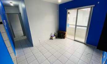 Imagem 3: Apartamento de 2 Dormitórios com Sacada e Portaria na Vila Antártica, 50 Metros da Pista