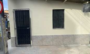 Imagem 3: Não Paga LUZ, ÁGUA. Casa Pequena de 1 Quarto. Com Split. Pertinho da sede do governo