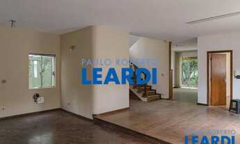 Imagem: CASA ASSOBRADADA - PACAEMBÚ - SP