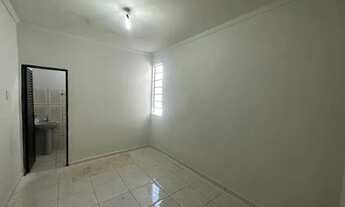 Imagem 4: Alugo Casa Localizada no Leste Universitário 3 Quartos sendo 1 suíte