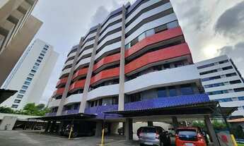 Imagem 2: Apartamento com fino acabamento, piso porcelanato, parede com marmorato em ótima localizaç