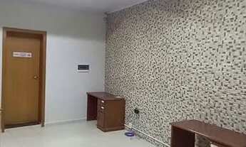 Imagem 4: Prédio comercial em frente a BR 153