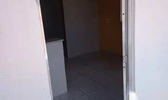 Imagem 2: Aluga-se Kitnet Casa com 1 dormitório