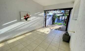 Imagem 5: Casa térrea duas quadras do mar em zona de moradores